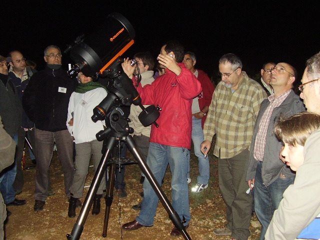 Observación nocturna posterior a la charla en Torrent
